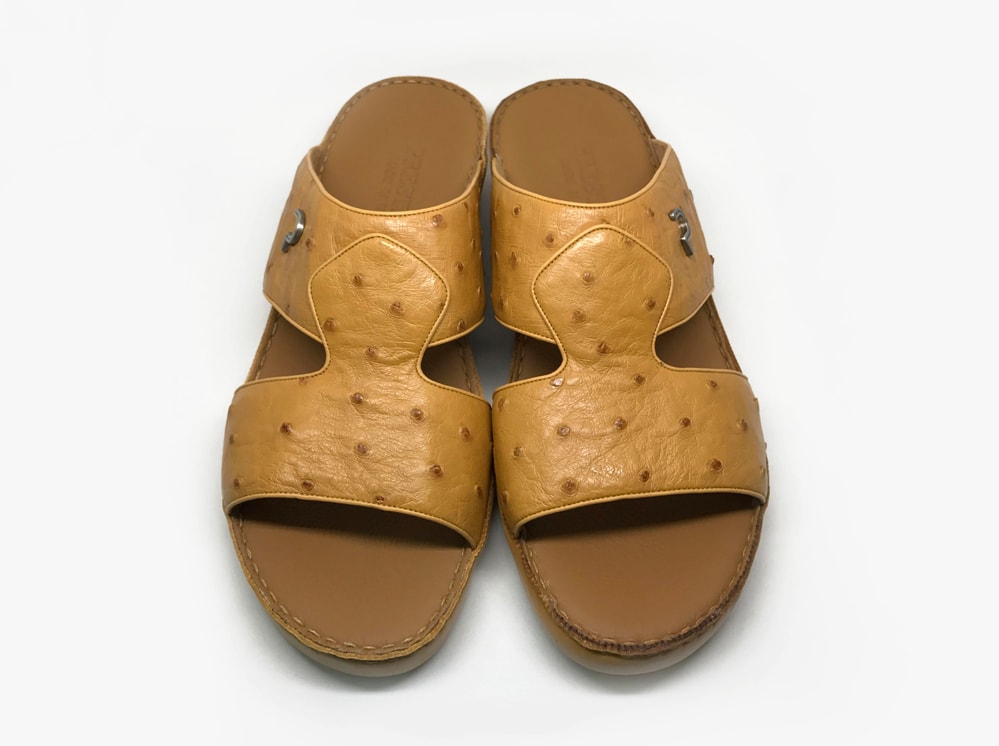 Ostrich Model 177 Chestnut