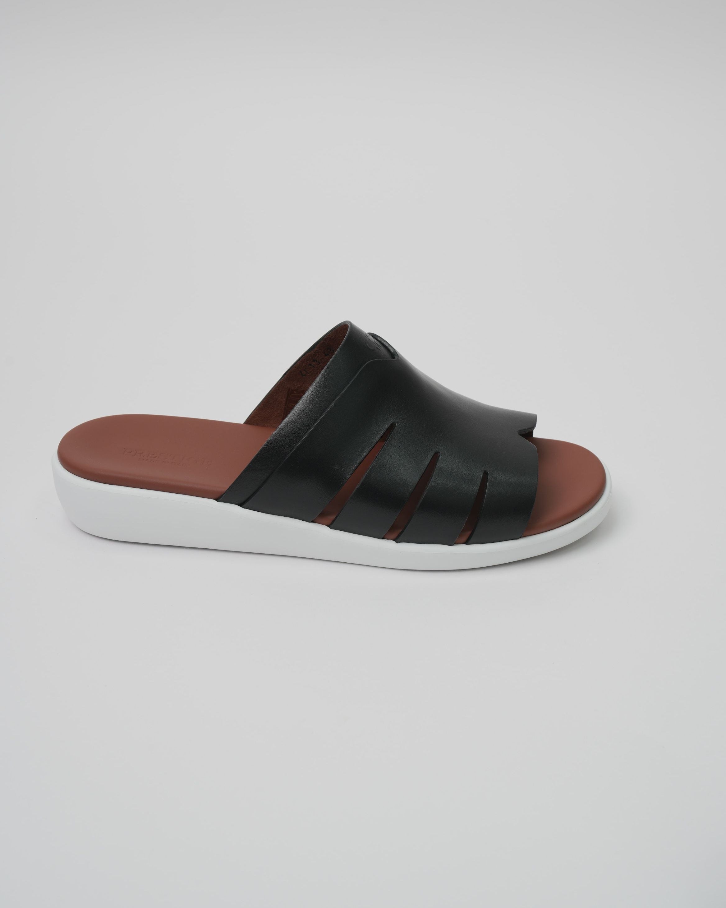 Extra light sandals men