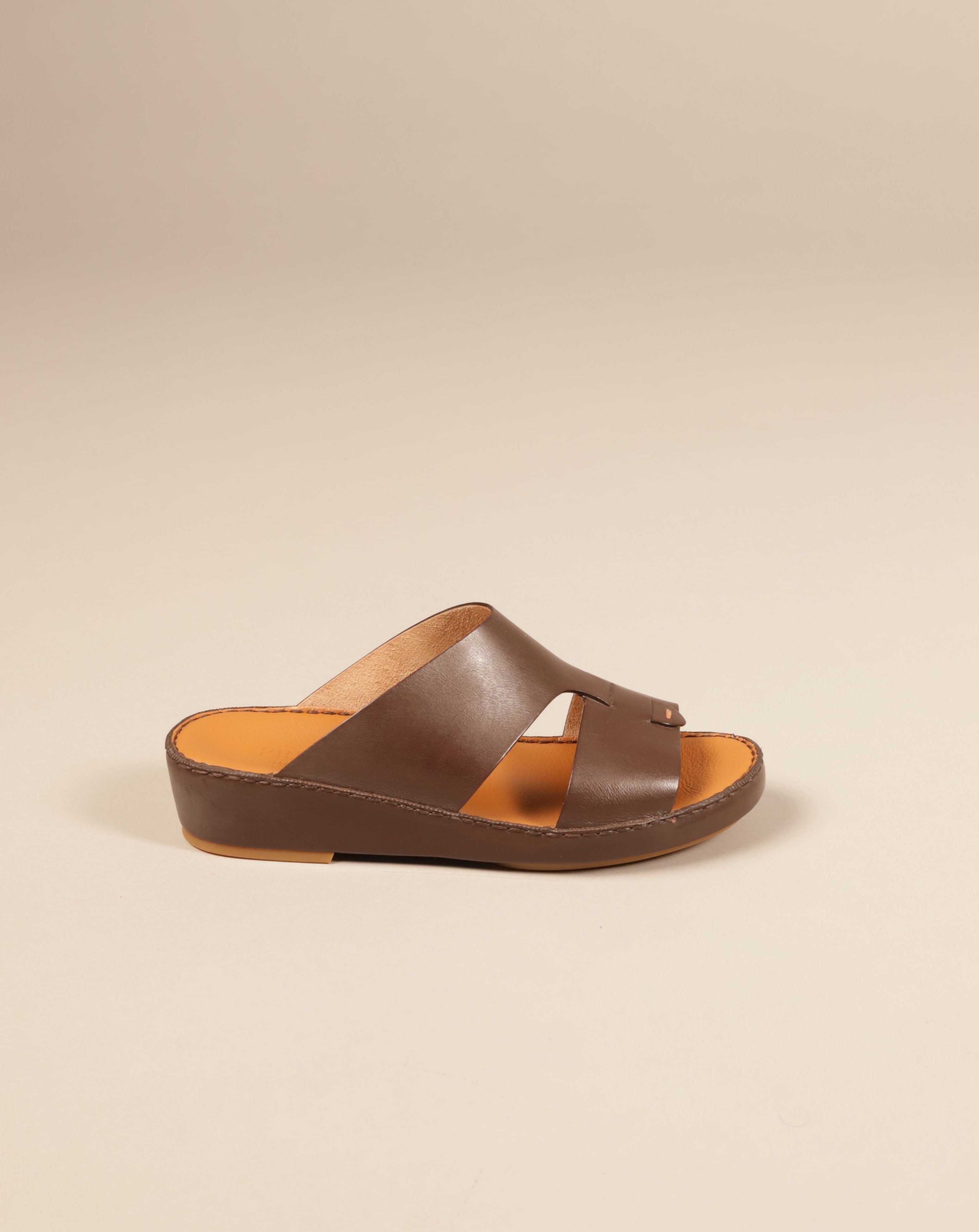 Heritage NC Model 4167 Dark Brown