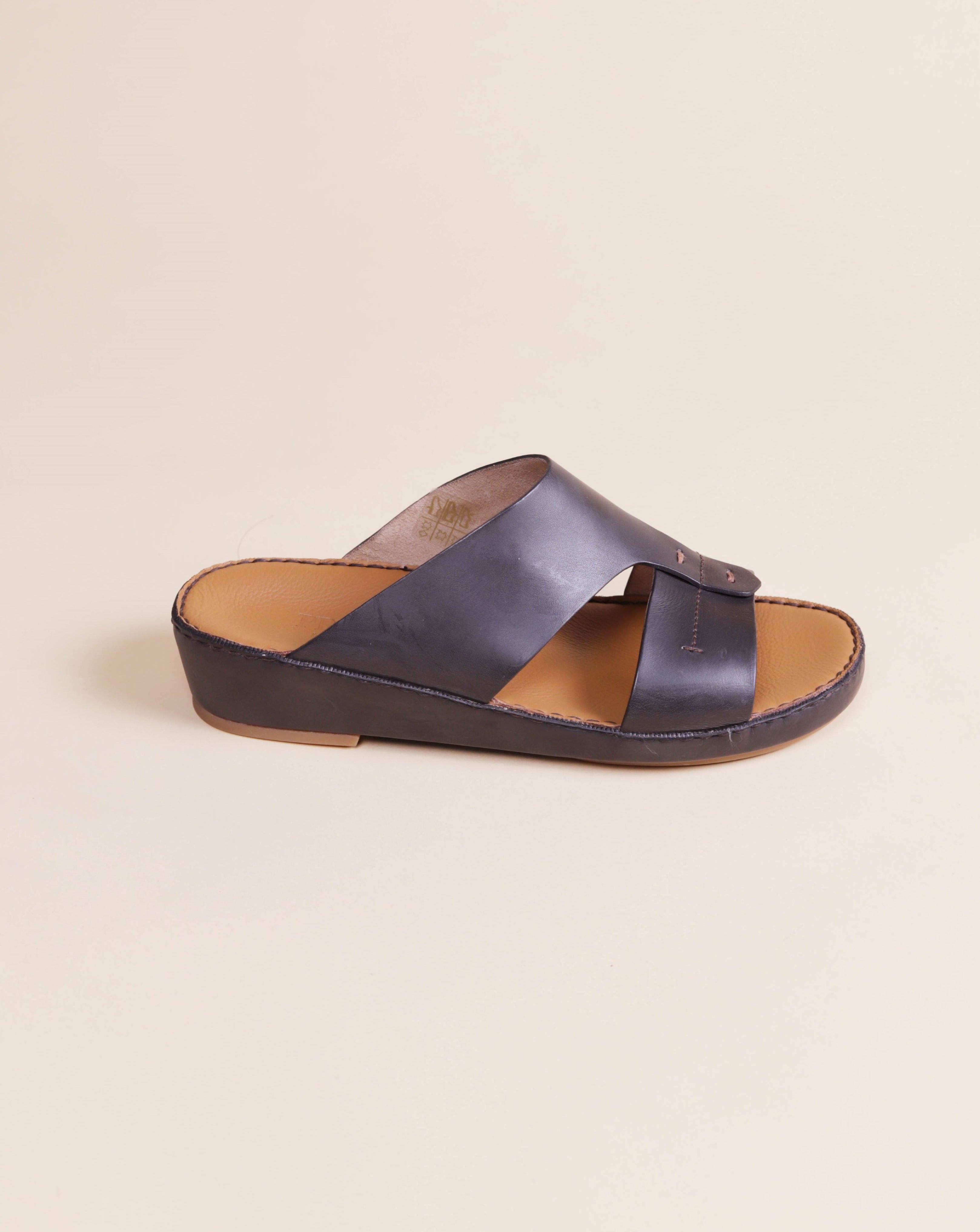 P3304 CARACTERE NC DARK BROWN