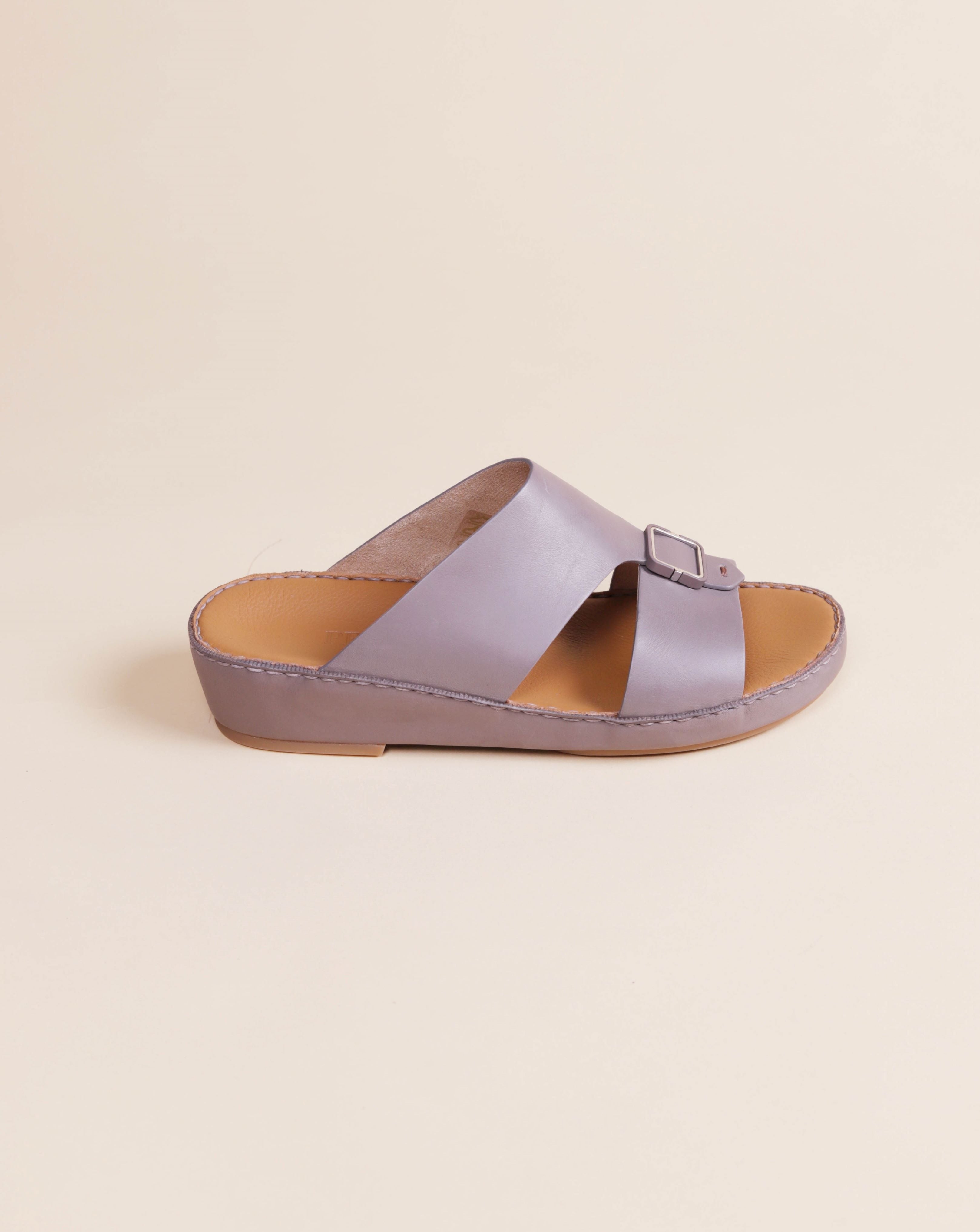 P1493 LEGACY NC TAUPE