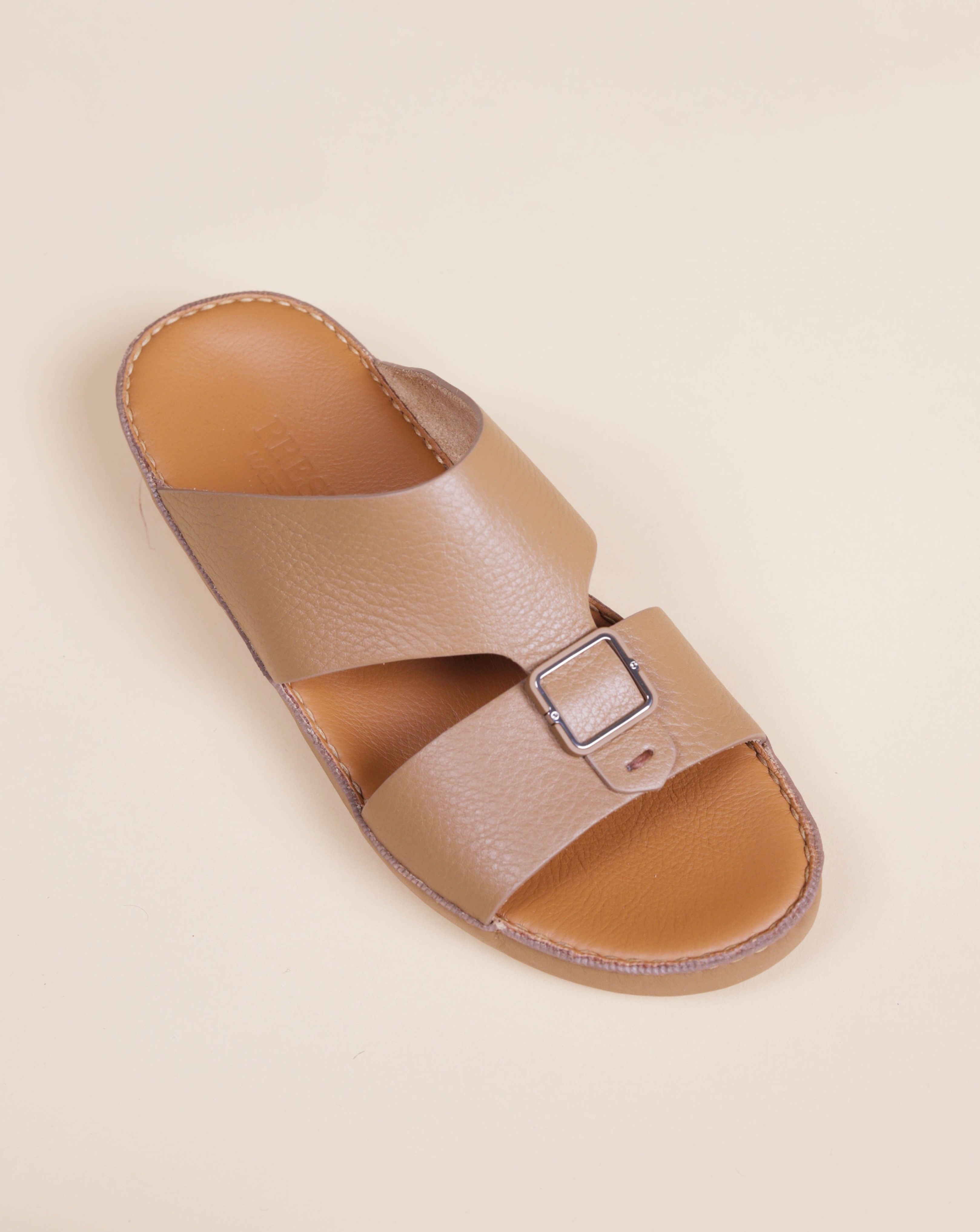 P3327 LEGACY TROTTER CAMEL