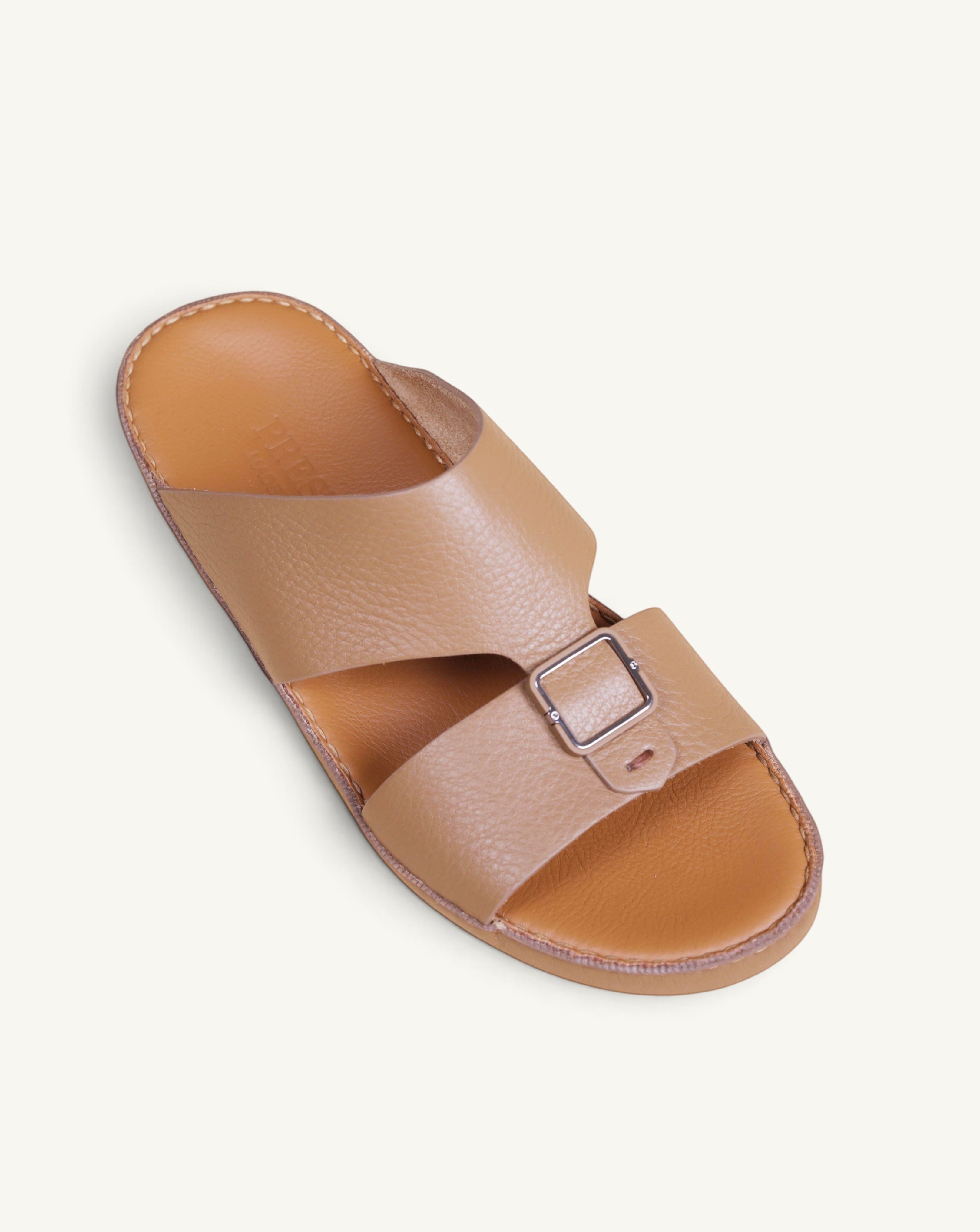 P3327 LEGACY TROTTER CAMEL