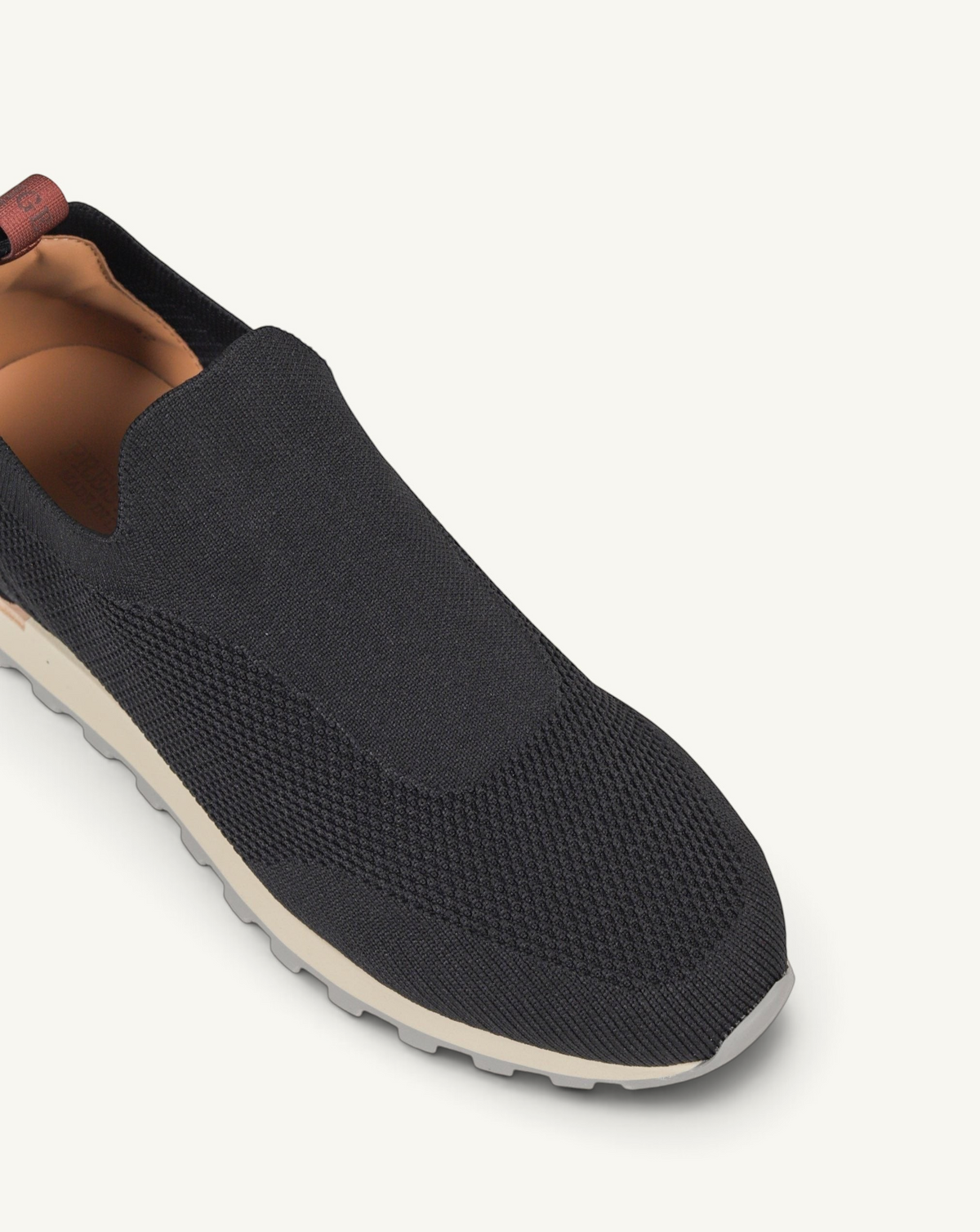 Prestige PS-U5316 Runners Flexy Active black slip-on sneakers with a textured knit upper and a light grey sole.