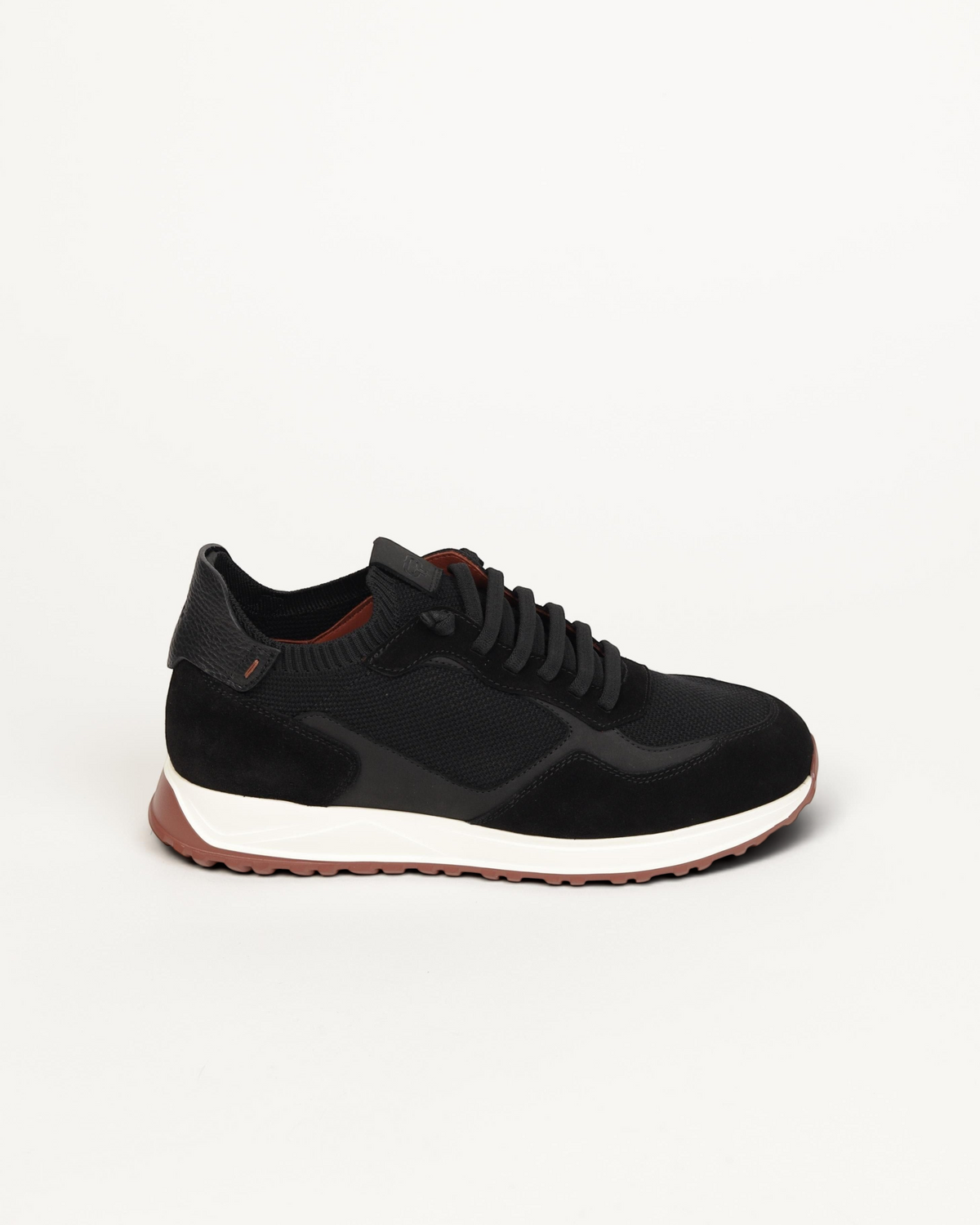 Prestige XLR Stars Walk XL Lux black sneakers featuring a suede and mesh upper with a white midsole and brown sole.