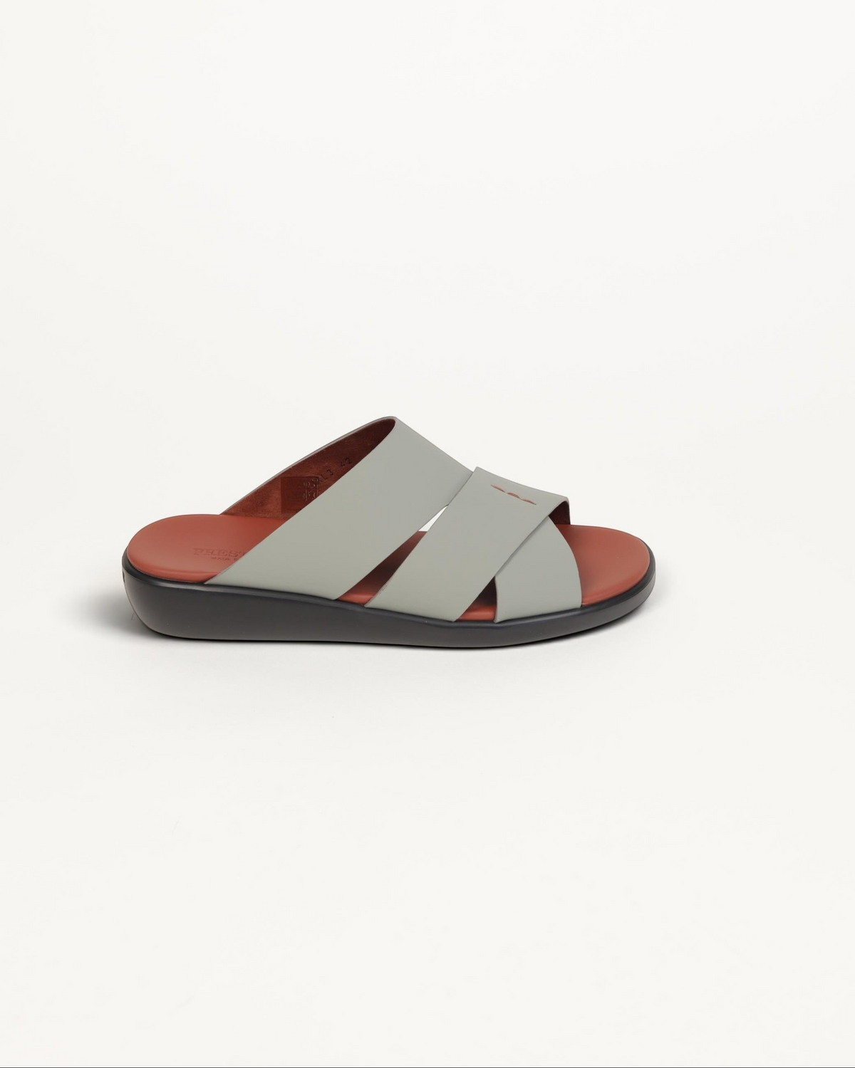 Prestige PG-XL3 Lord Gommato Nube men's extra light sandals in grey with a brown footbed and crisscross strap design.