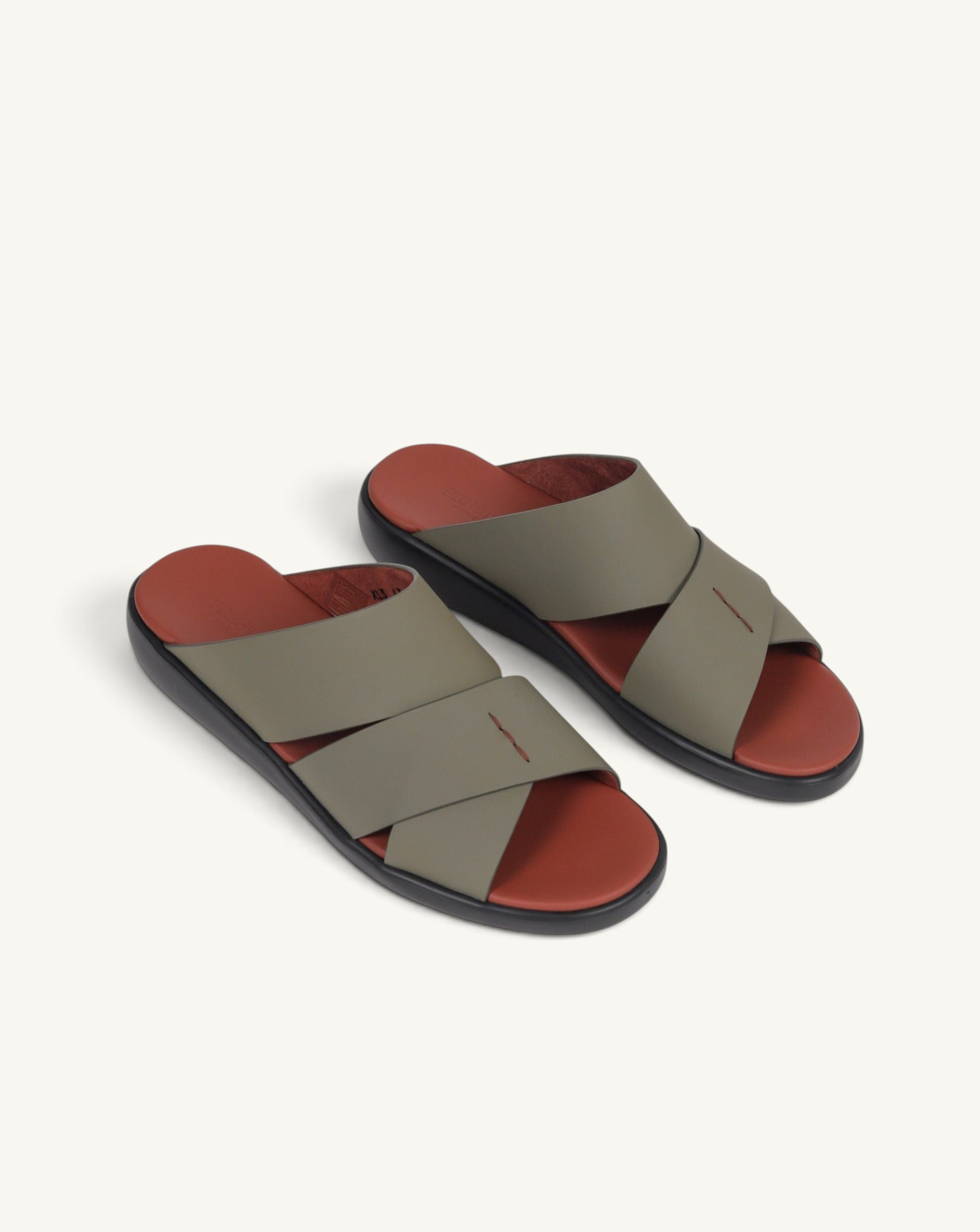 Prestige PG-XL3 Gommato Quarz slide sandals featuring olive green crisscross straps and a terracotta red footbed.