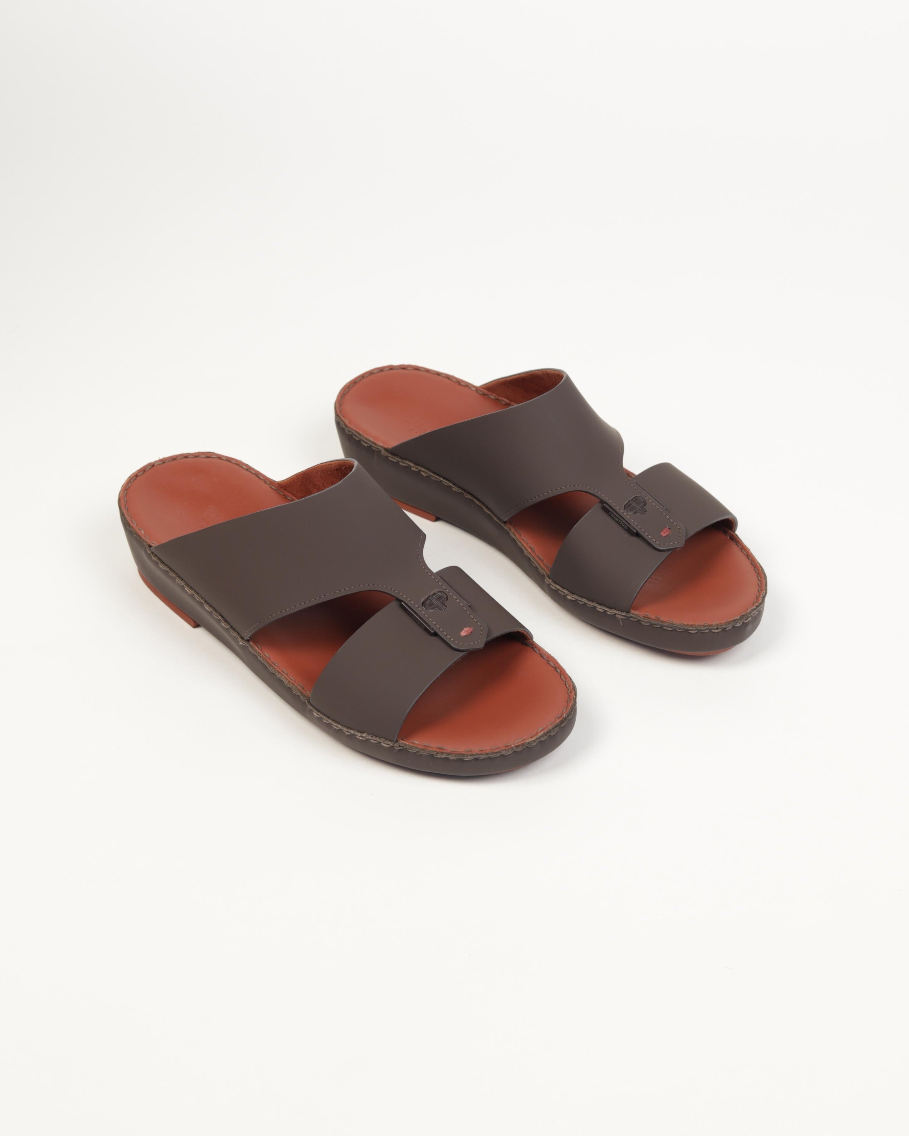 Premium men's sandals in the UAE, crafted from genuine Italian and natural leather.