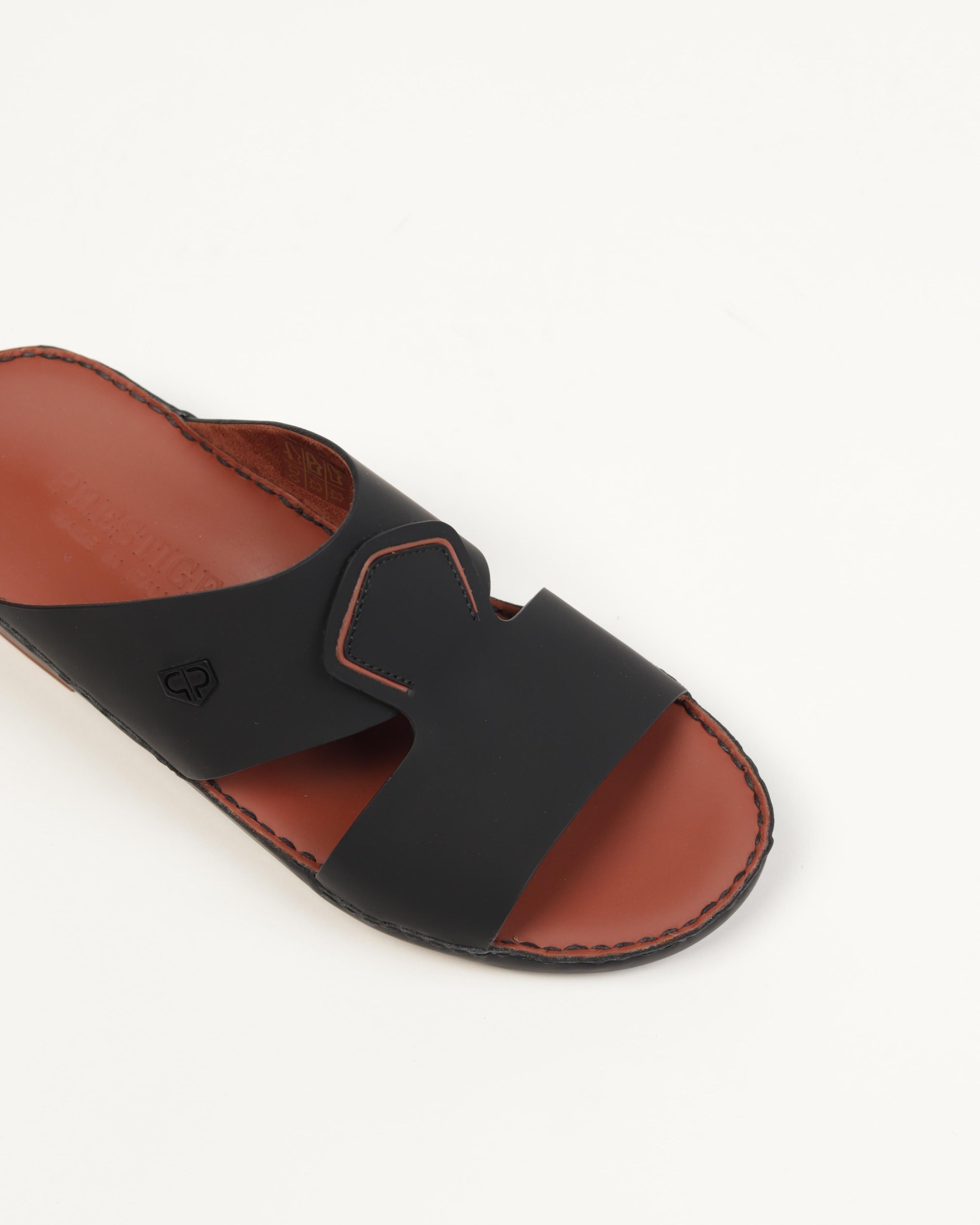 Premium men's sandals in the UAE, crafted from genuine Italian and natural leather.