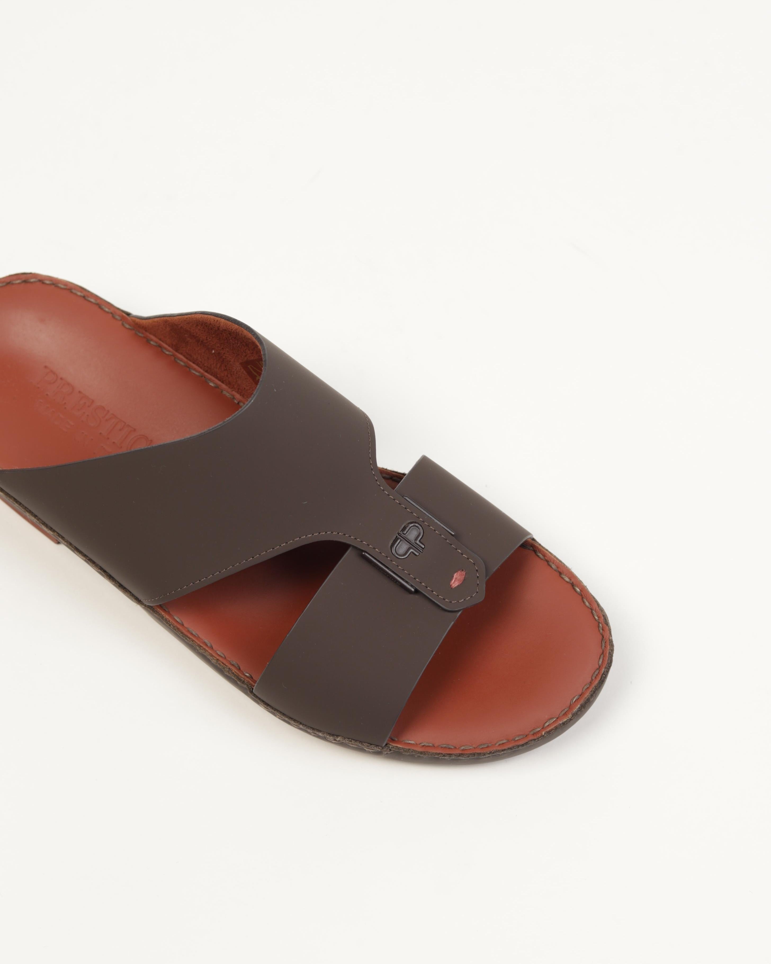 Premium men's sandals in the UAE, crafted from genuine Italian and natural leather.