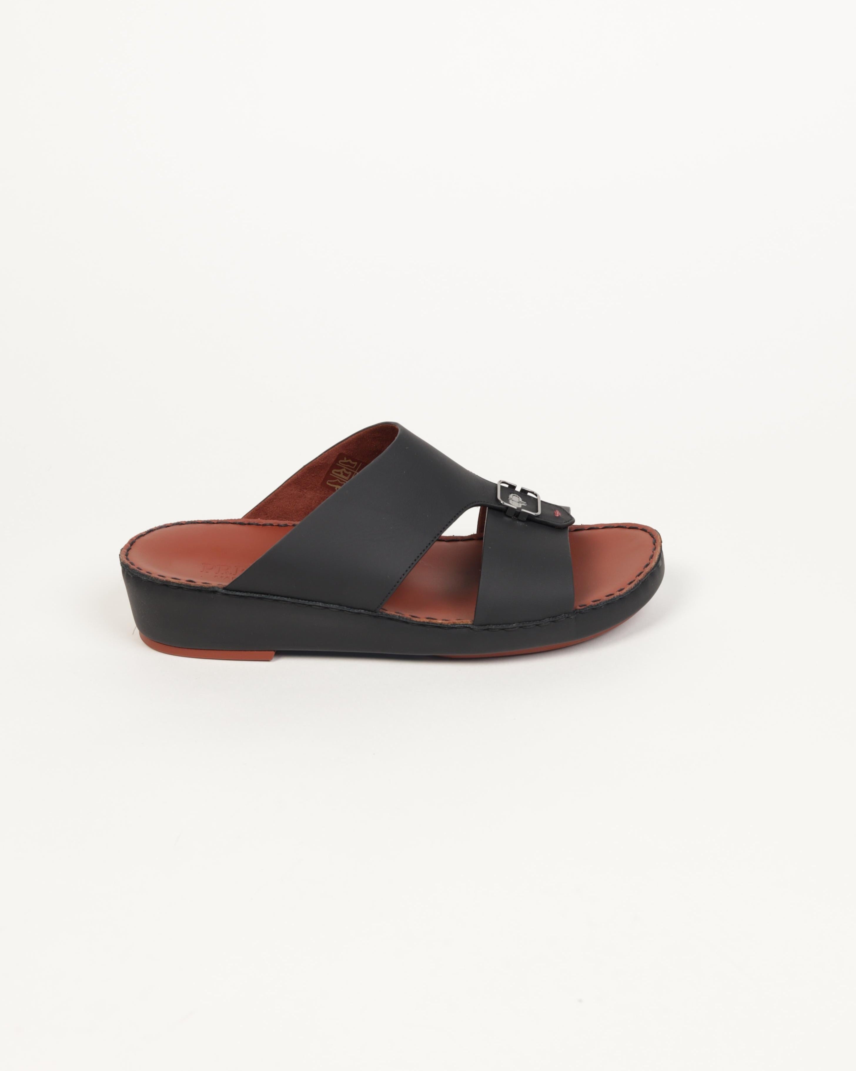 Premium men's sandals in the UAE, crafted from genuine Italian and natural leather.