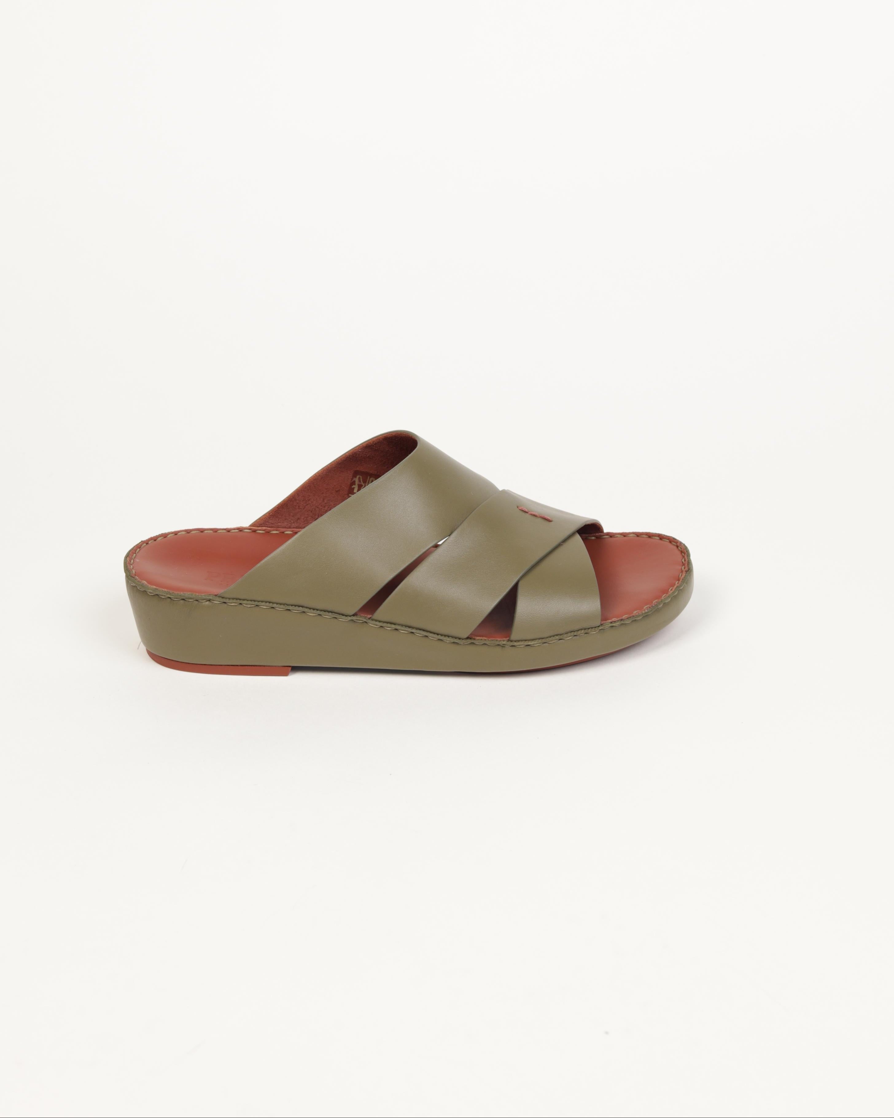 Premium men's sandals in the UAE, crafted from genuine Italian and natural leather.