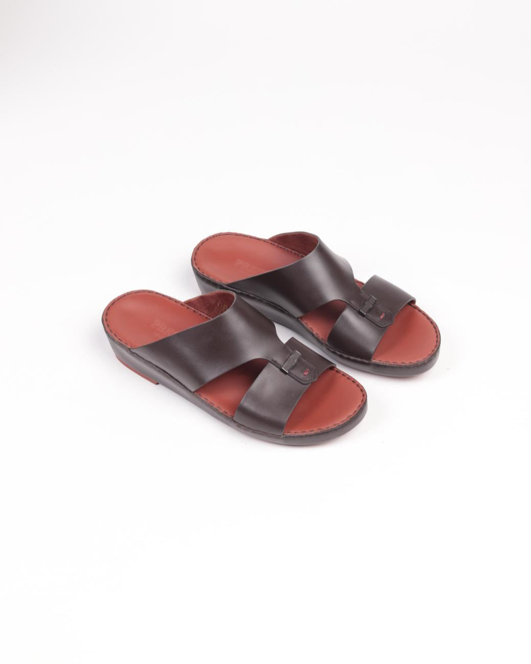 Premium men's sandals in the UAE, crafted from genuine Italian and natural leather.