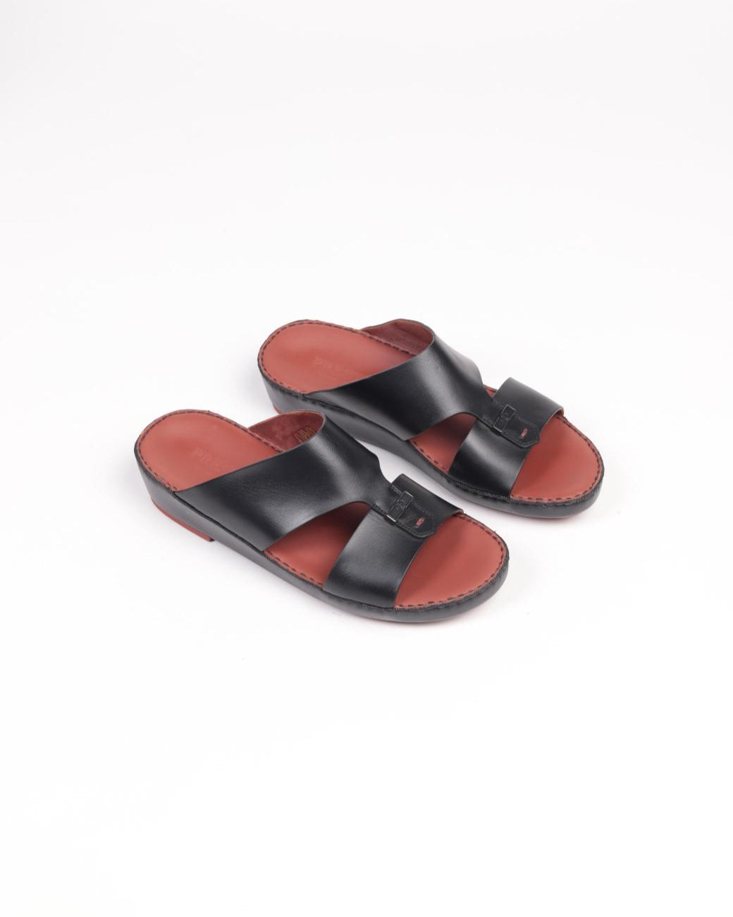 Premium men's sandals in the UAE, crafted from genuine Italian and natural leather.