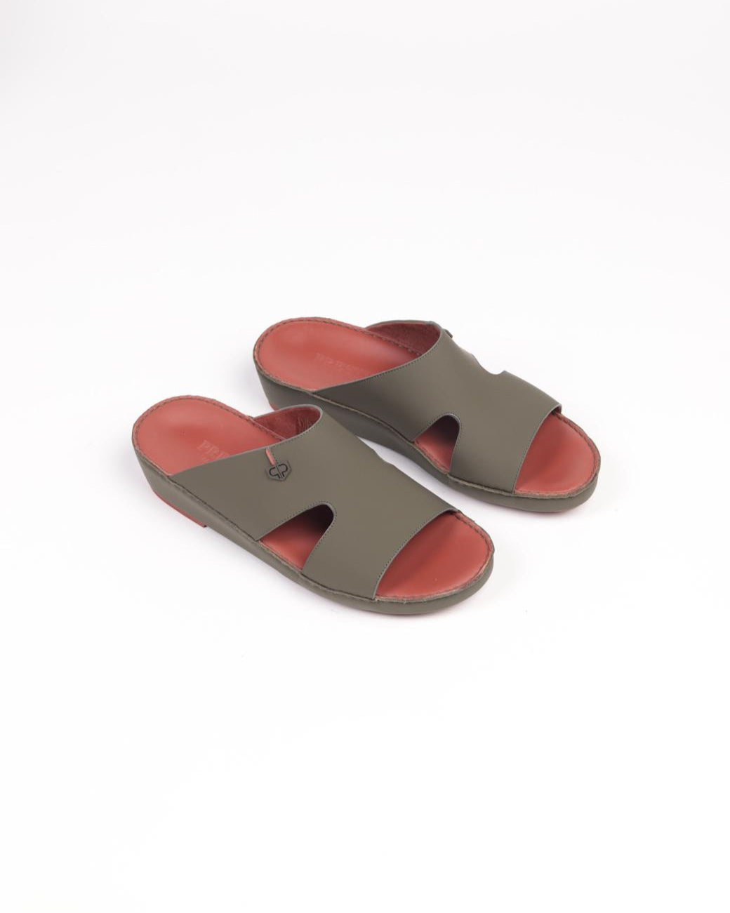 Premium men's sandals in the UAE, crafted from genuine Italian and natural leather.