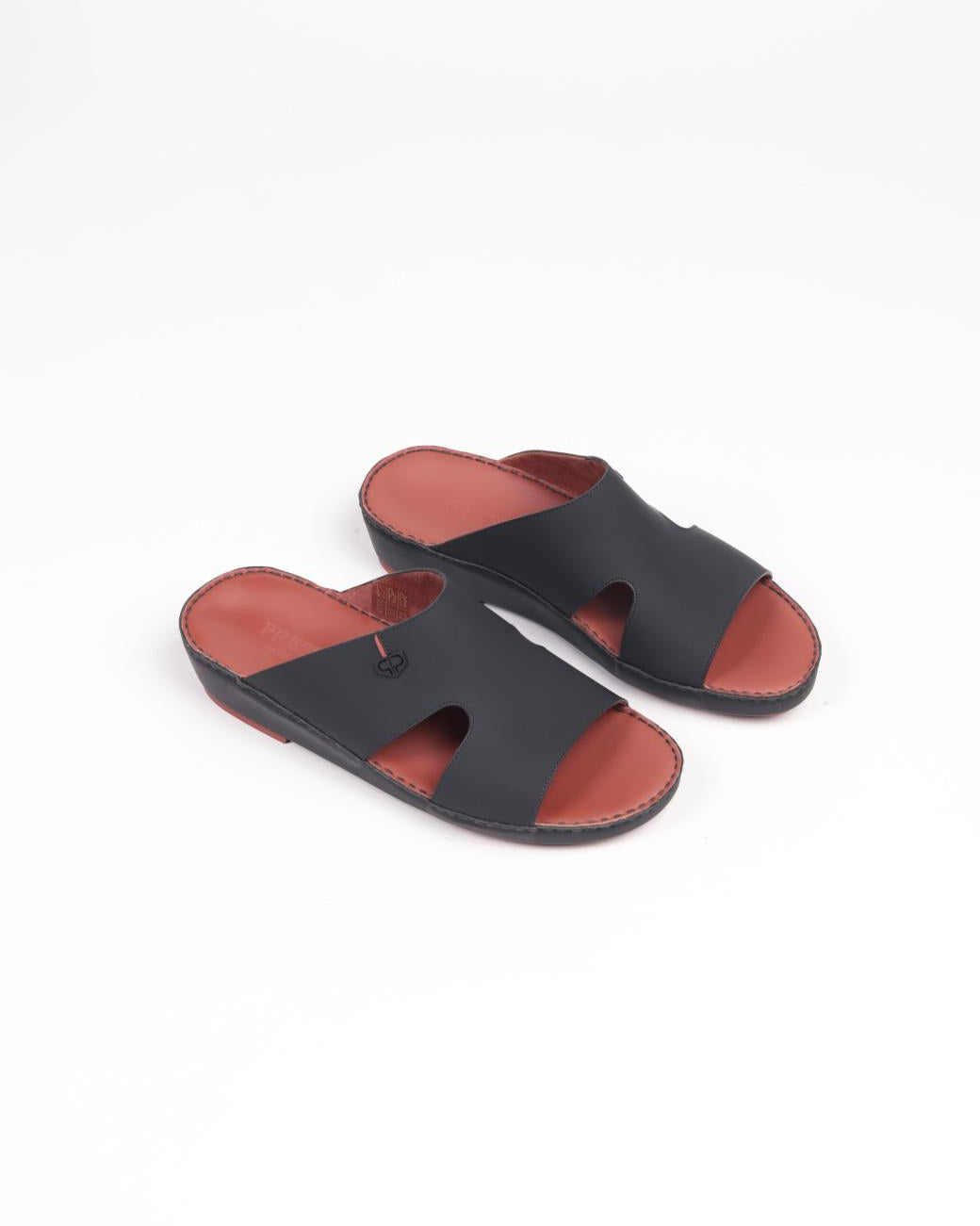 Premium men's sandals in the UAE, crafted from genuine Italian and natural leather.