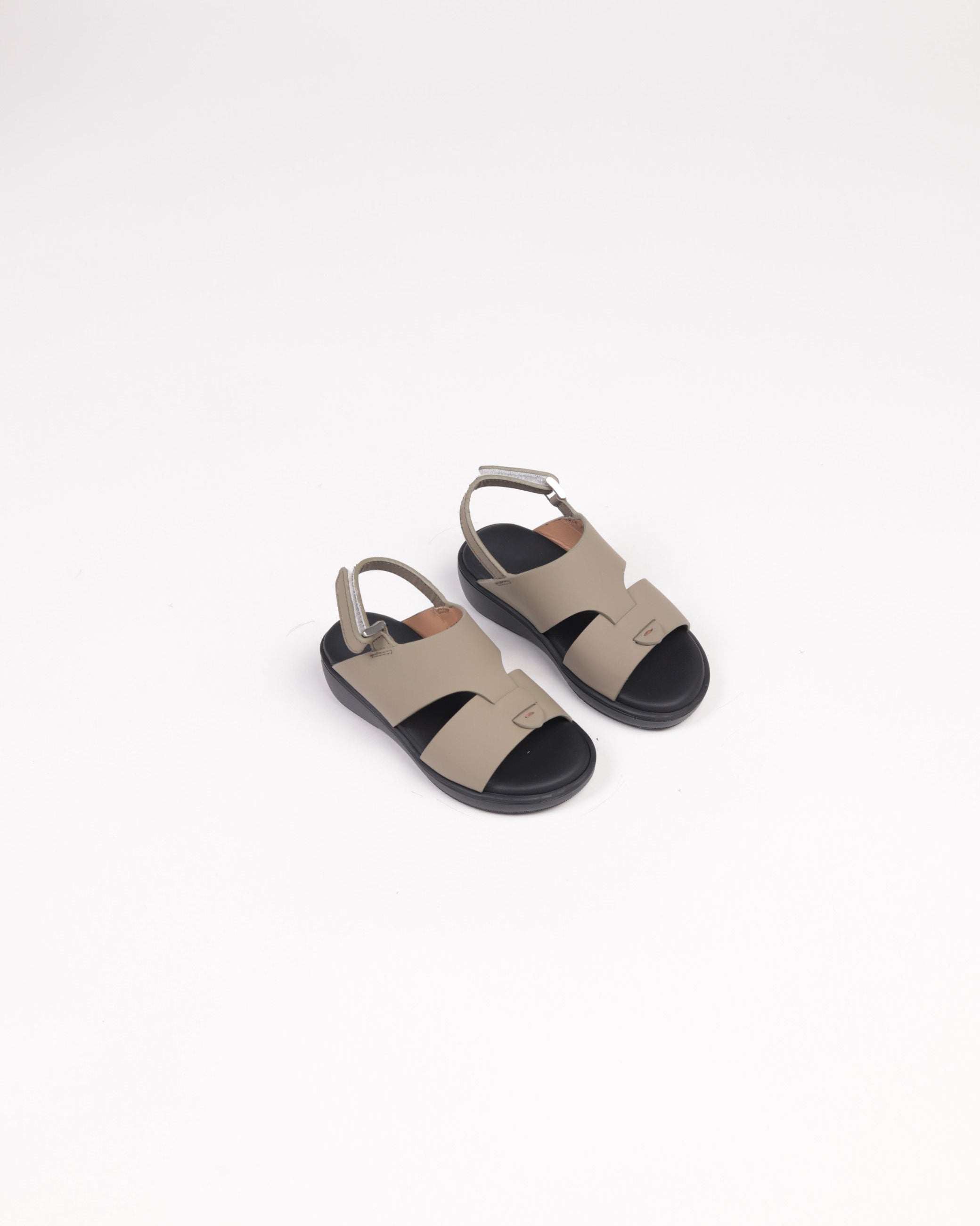 Baby extra light sandals with backstrap