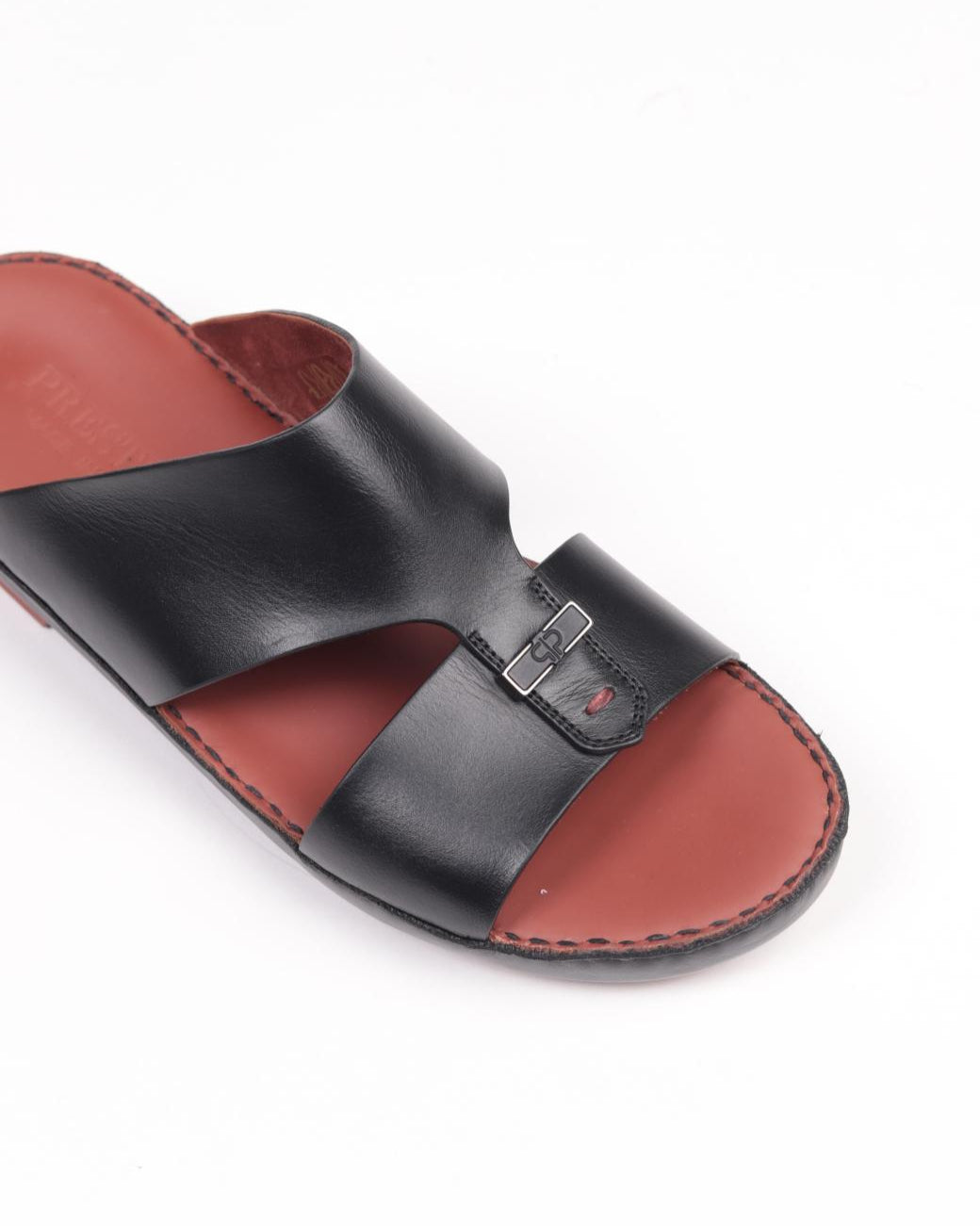 Premium men's sandals in the UAE, crafted from genuine Italian and natural leather.