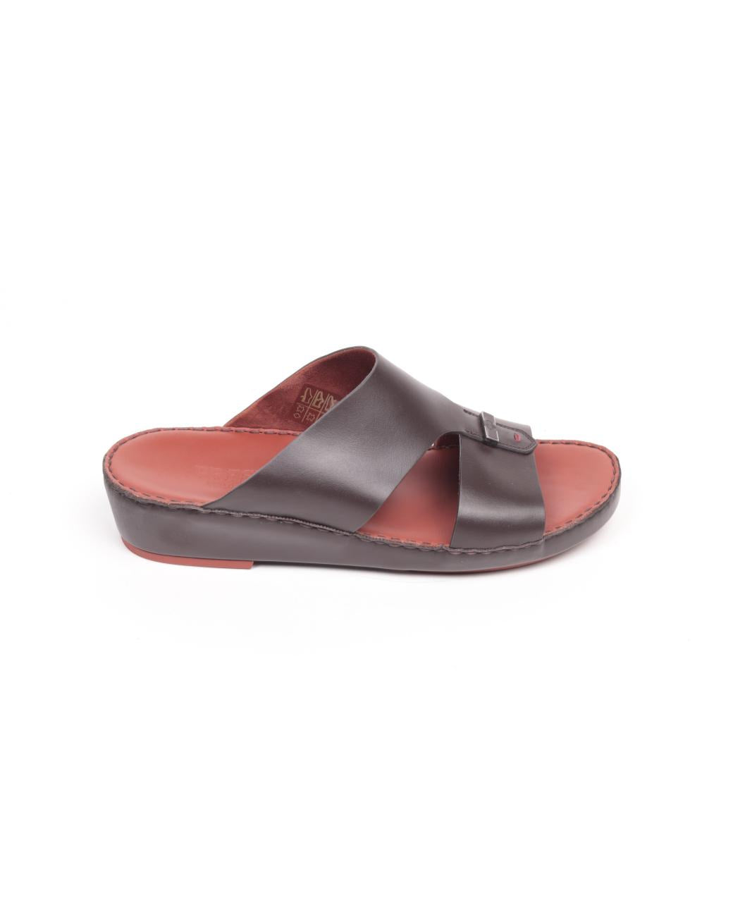 Premium men's sandals in the UAE, crafted from genuine Italian and natural leather.