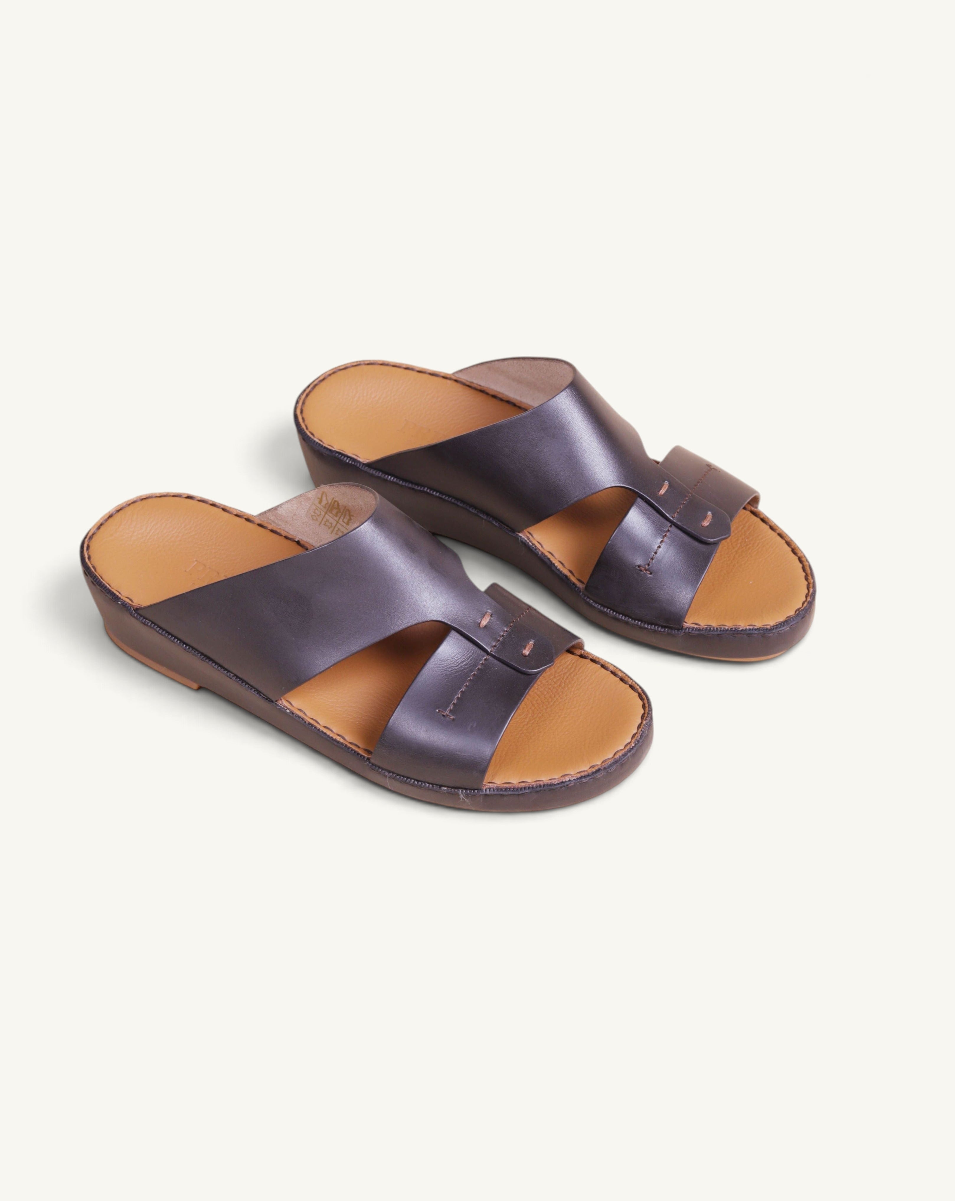 P3304  CARACTERE NC DARK BROWN