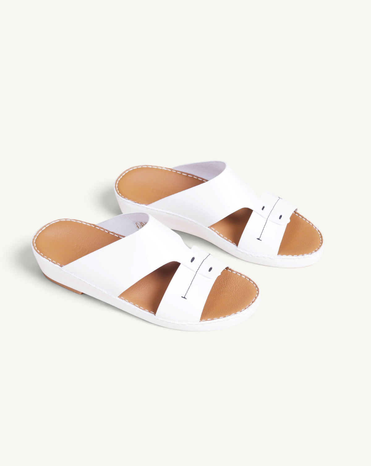P3304  CARACTERE NC WHITE