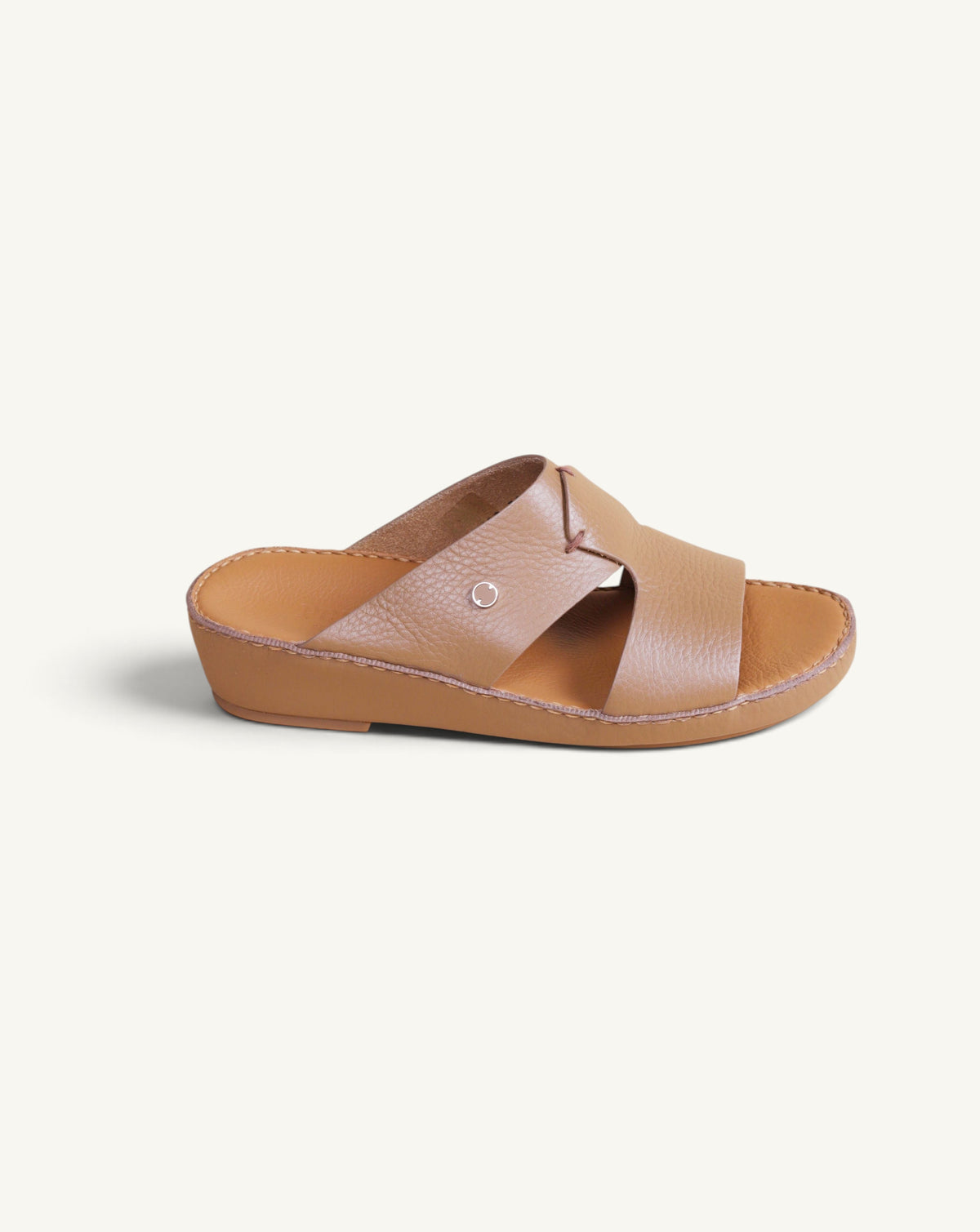 P3326  LEGACY TROTTER CAMEL