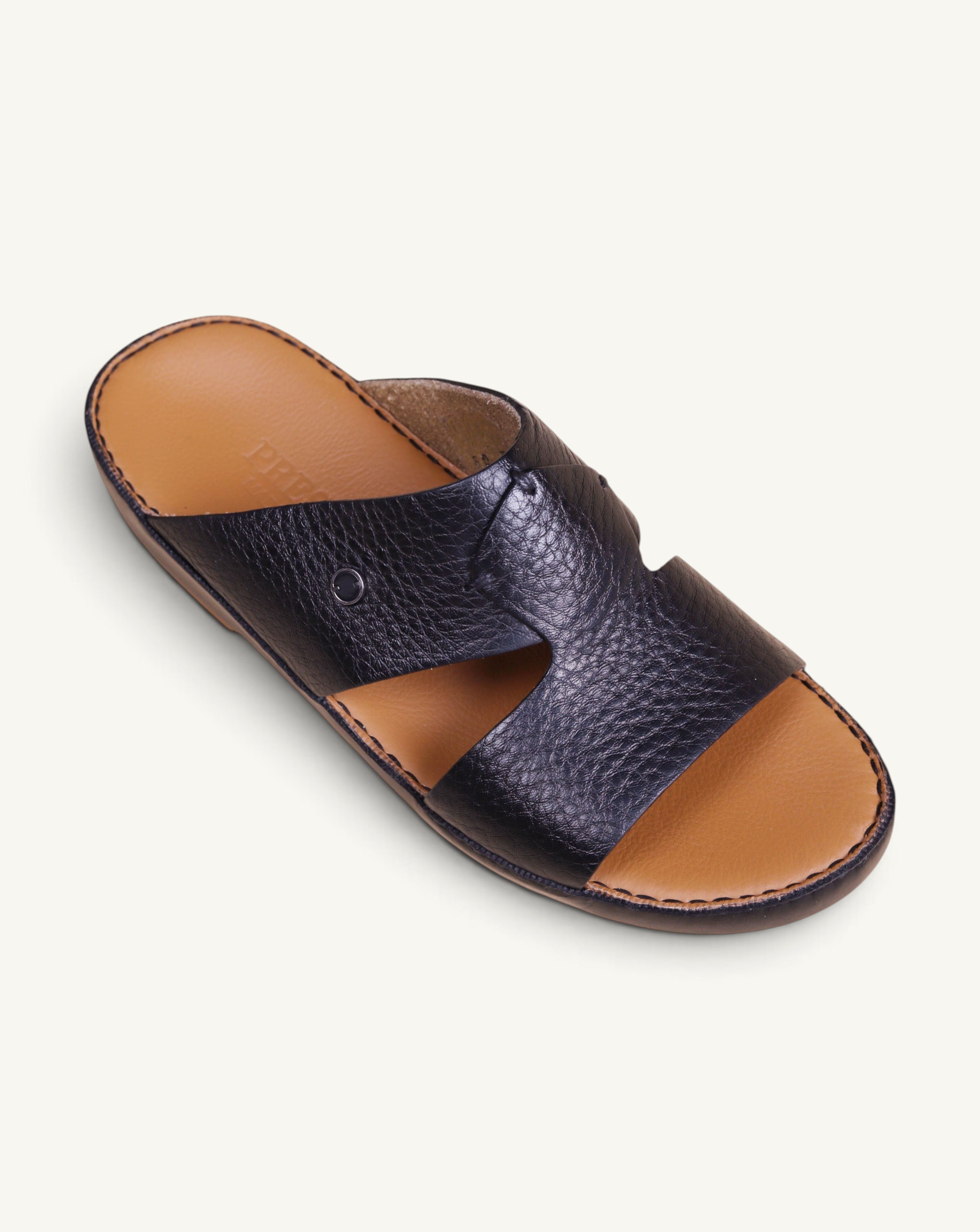 P3326 LEGACY TROTTER BLACK