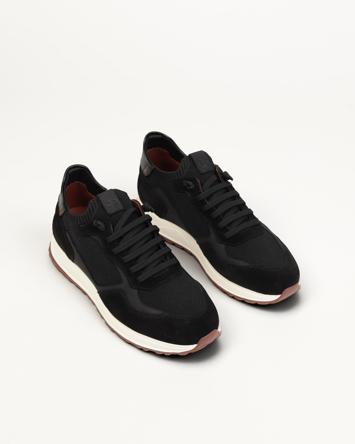 Prestige XLR Stars Walk XL Lux black sneakers featuring a mesh and suede upper with a white midsole and brown outsole.