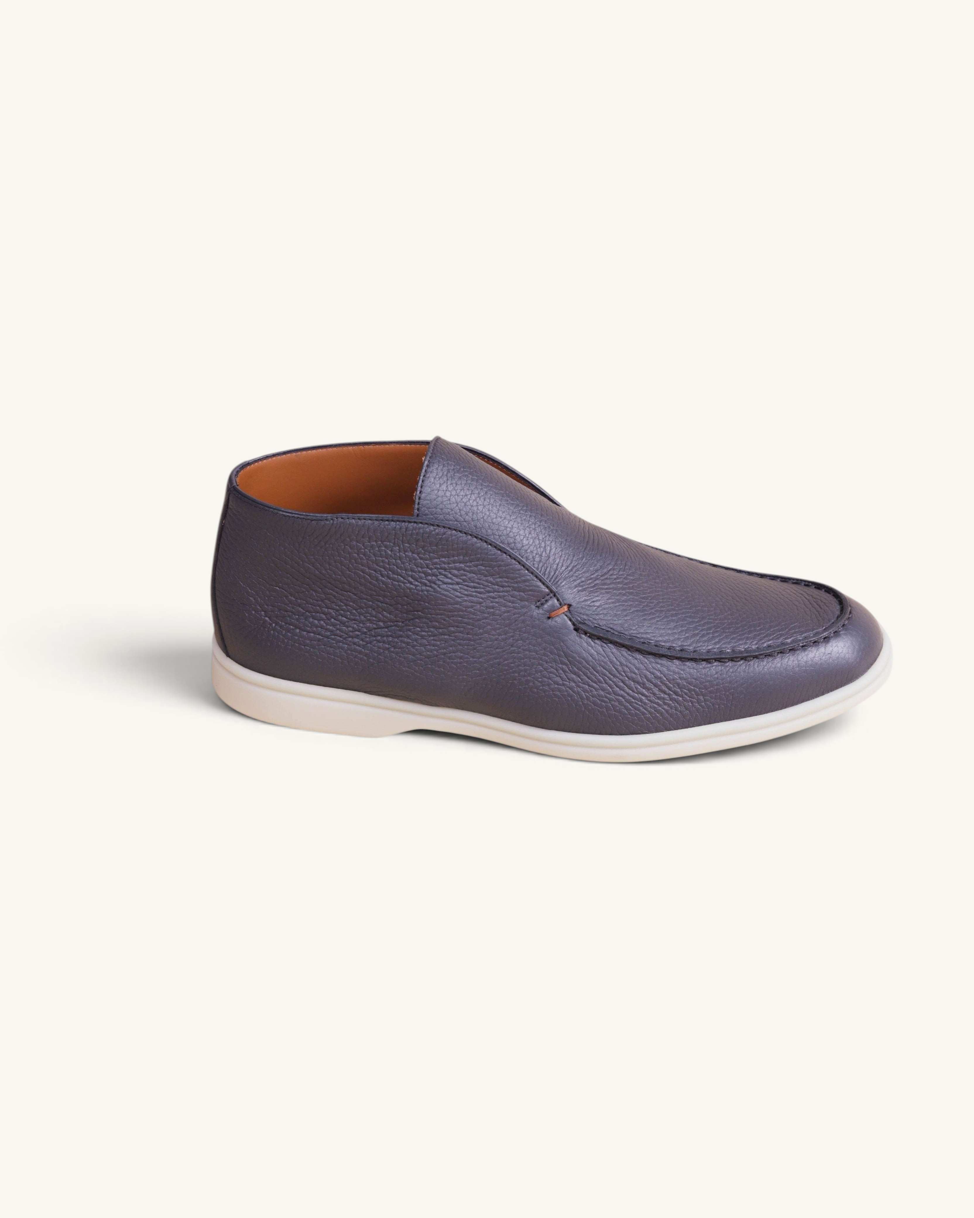 Prestige PDL092C ankle boot in deer grey pebbled leather with a white rubber sole and slip-on design.