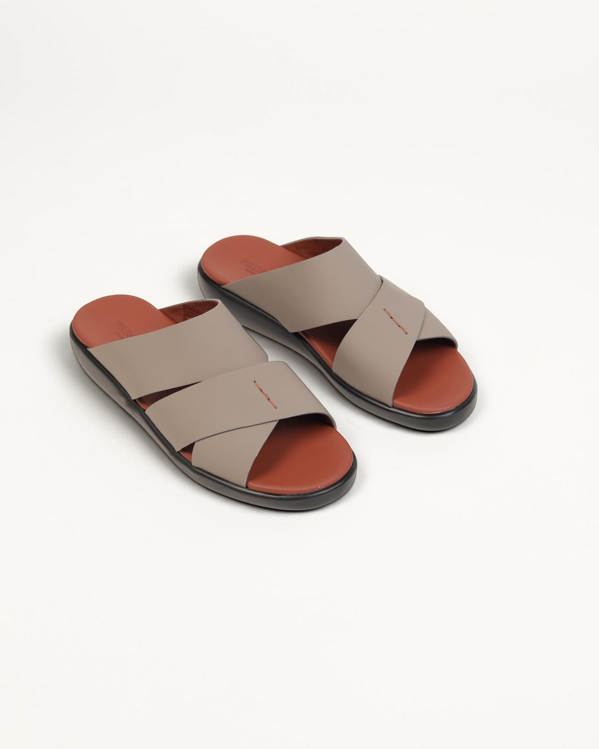 Prestige Lord Gommato mink leather sandals with a crisscross strap design and comfortable extra light soles.