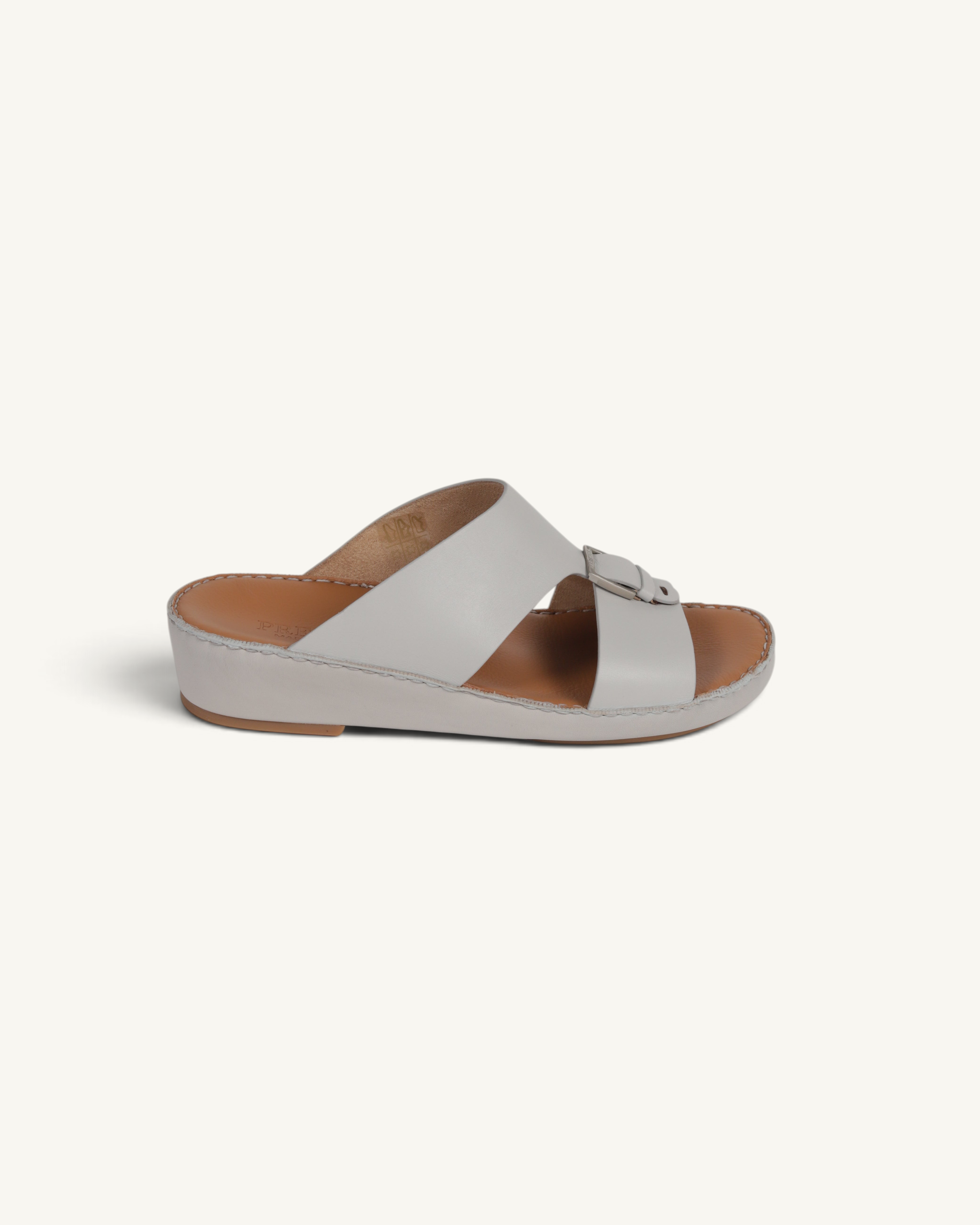 Prestige P3344 Phantom NC Perla pearl-coloured leather slide sandals with a buckle detail and comfortable footbed