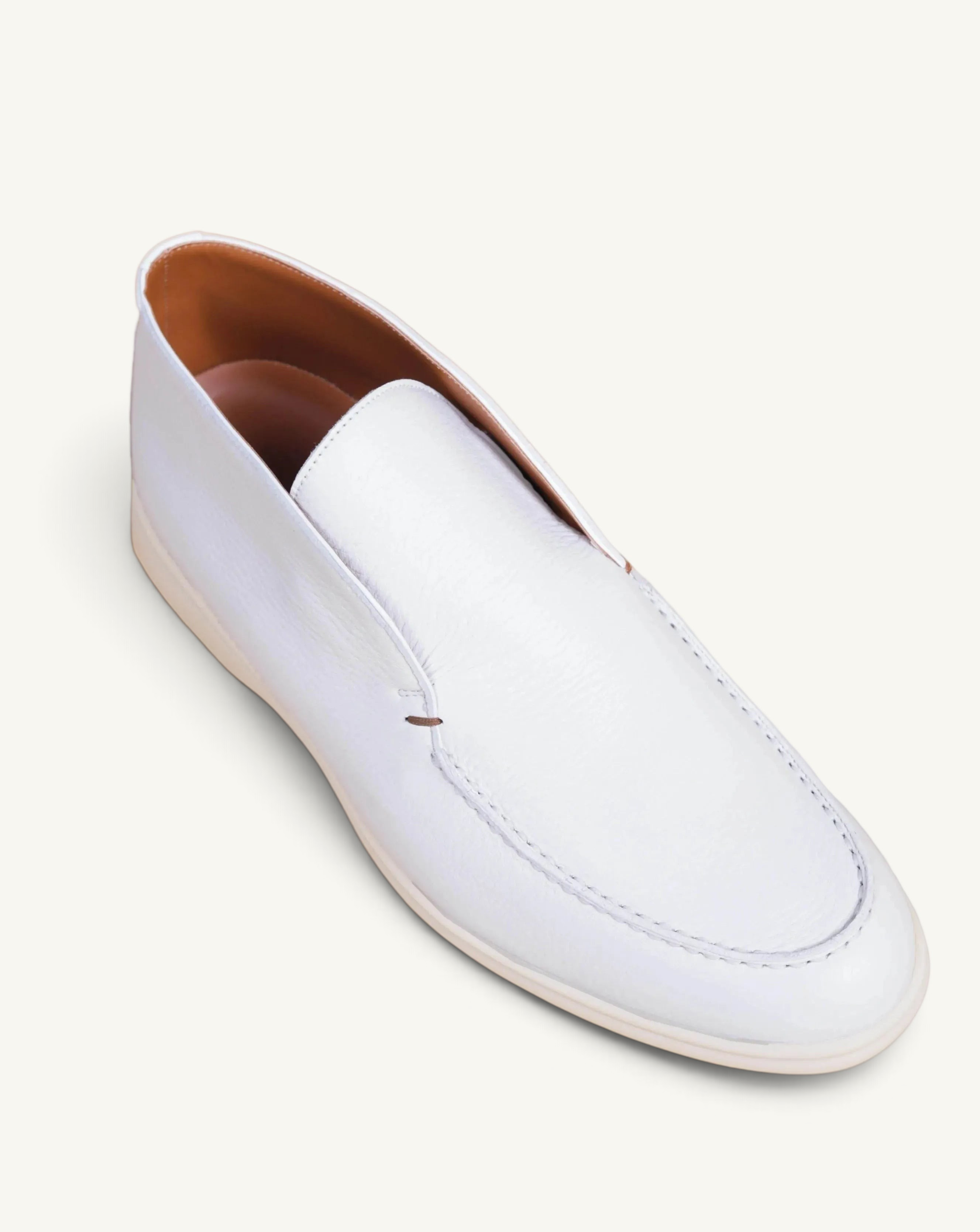 Prestige PDL092C ankle boot in white deer leather with a sleek slip-on design and a clean minimalist aesthetic.